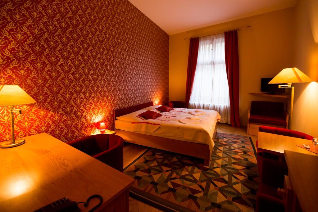 Hotel U Beránka Náchod Exterior foto