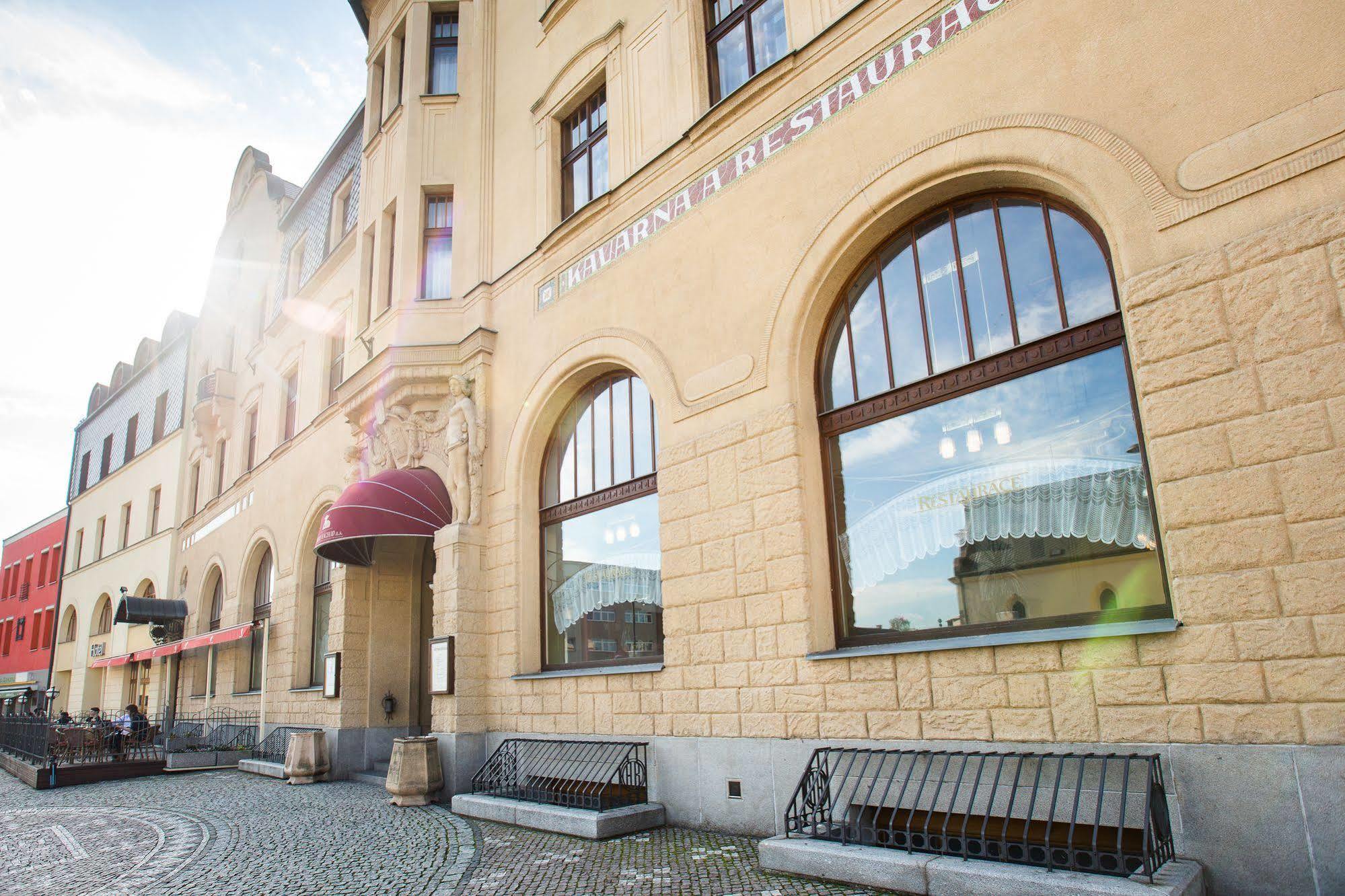 Hotel U Beránka Náchod Exterior foto