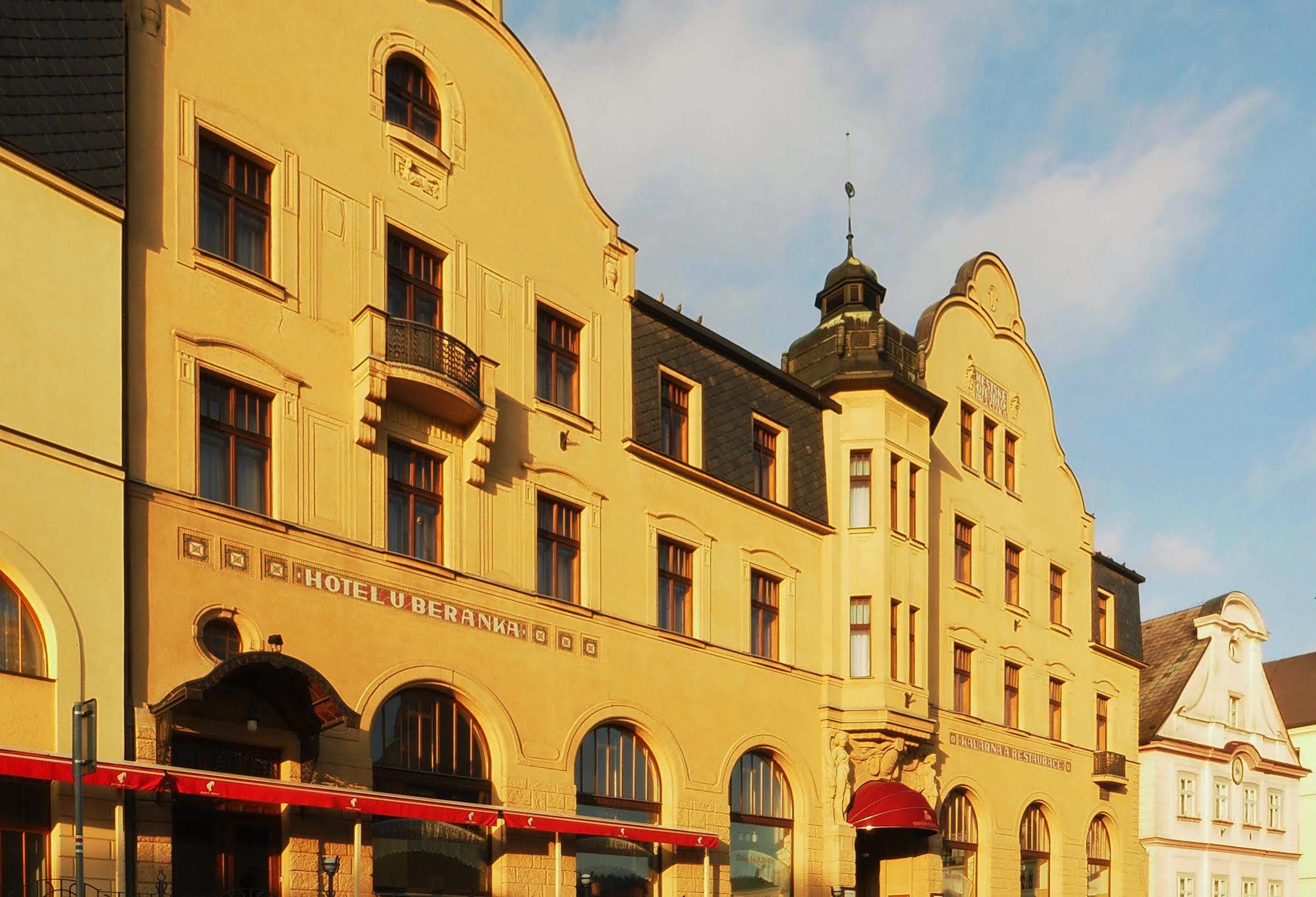 Hotel U Beránka Náchod Exterior foto